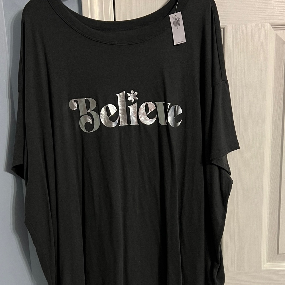 Old Navy Black 'Believe' Graphic Tee